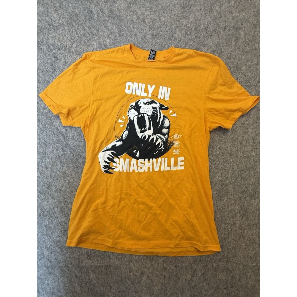 DISTRICT Nashville Predators Only in Smashville Gold T-Shirt Size M NHL